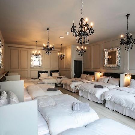 The V.I.P Suite - Sleeps 24! Best For Large Groups Liverpool Exterior photo