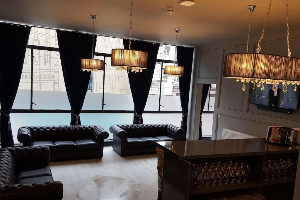 The V.I.P Suite - Sleeps 24! Best For Large Groups Liverpool Exterior photo