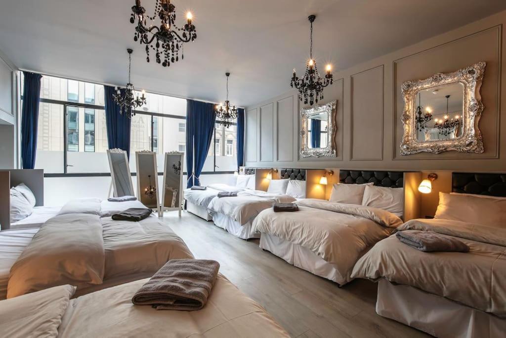The V.I.P Suite - Sleeps 24! Best For Large Groups Liverpool Exterior photo